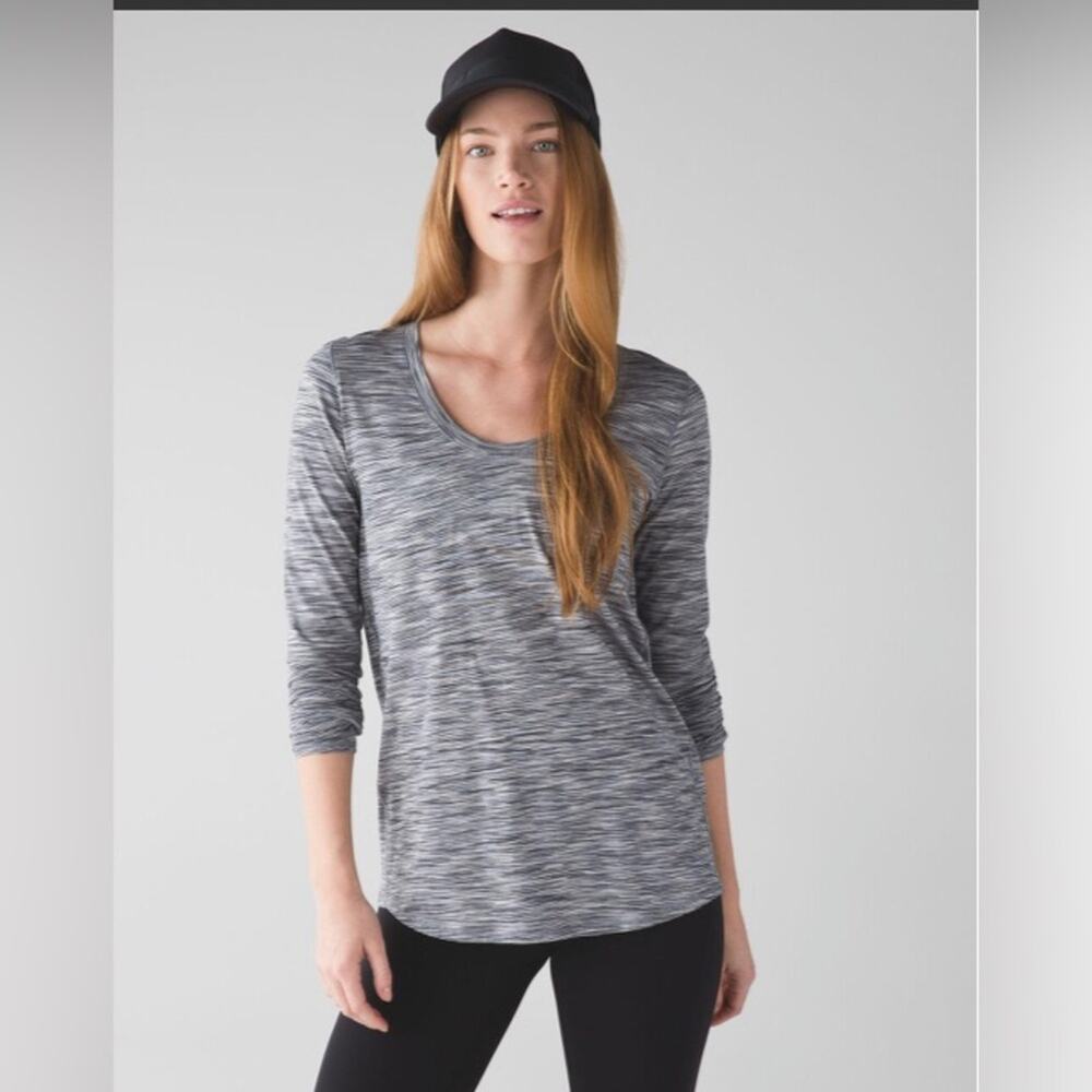 Lululemon Yogi Everyday Long Sleeve Color Space Dye White Black womens small